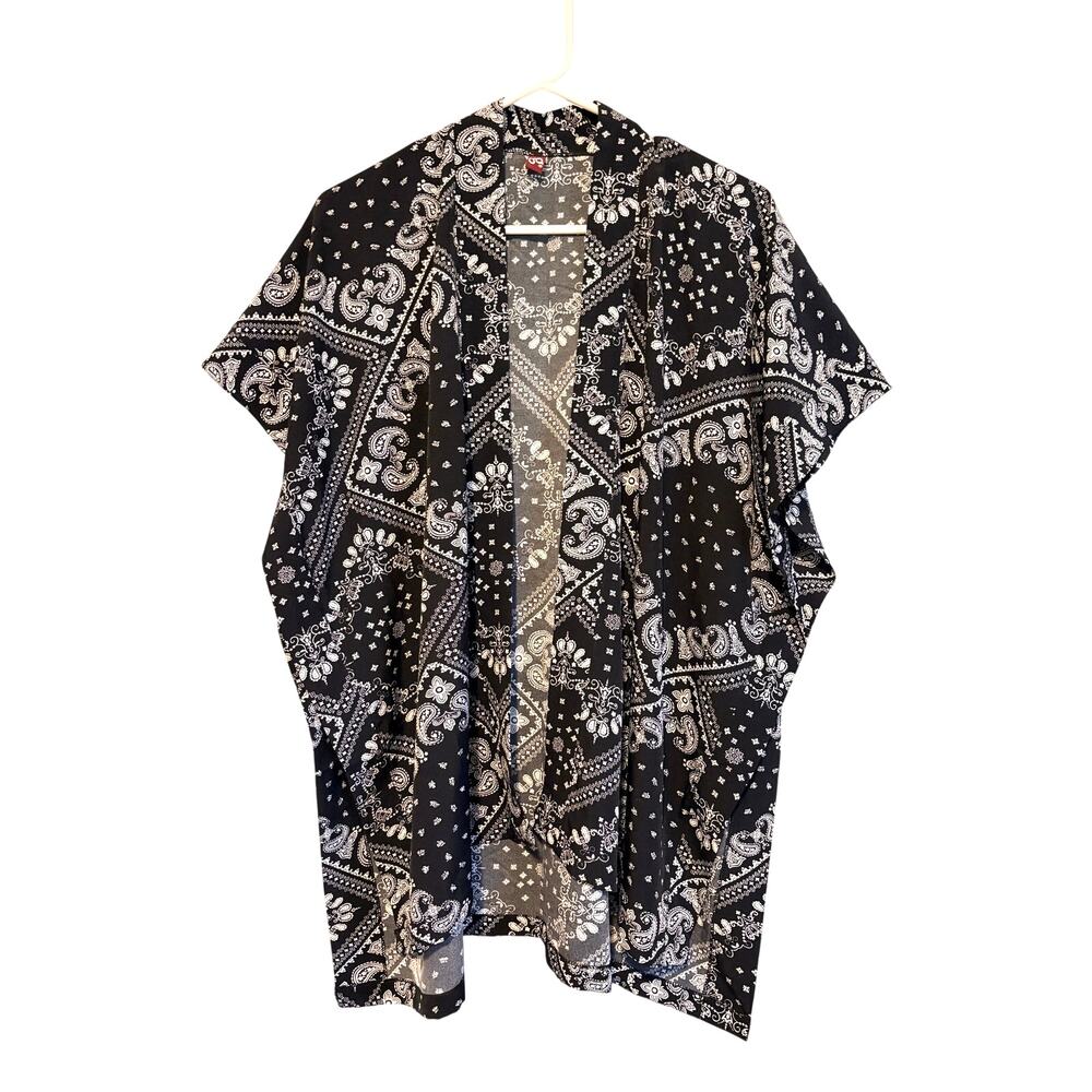 Black Bandana Paisley Print Kimono Short Sleeve Open OS Boho Chic Festival